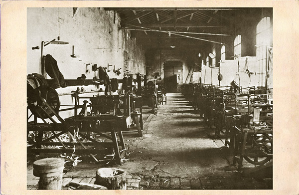 Fabbrica-inizio-900